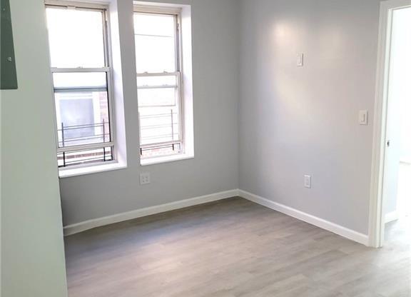 850 NEW LOTS AVE