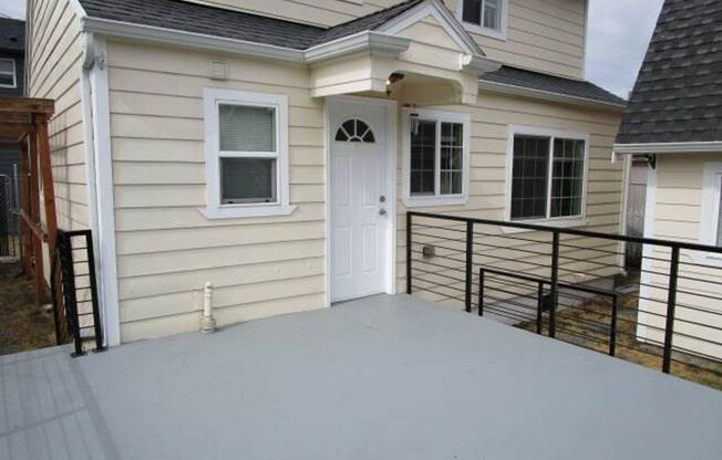 2 Bedroom, 1 Bathroom Tacoma Home