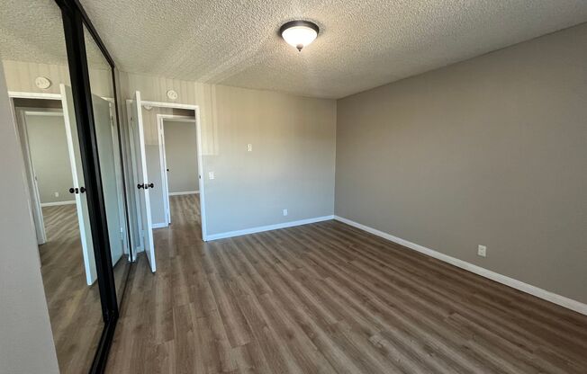 2 beds, 1 bath, 980 sqft, $2,400, Unit 055