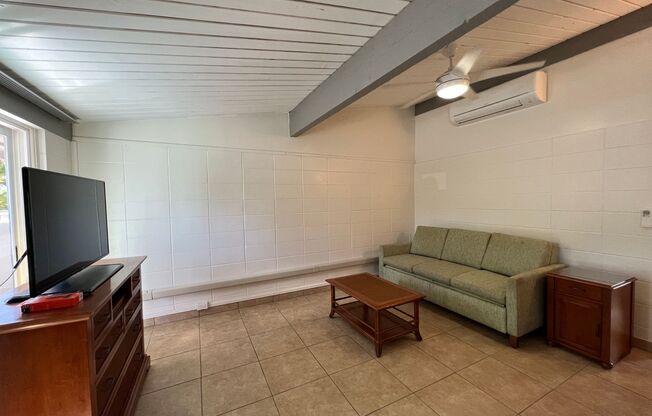 For Rent - 68-190 Au St. #B Waialua, HI 96791