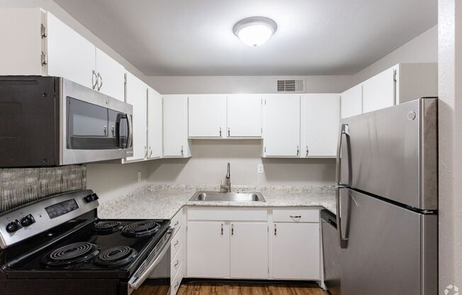 1 bed, 1 bath, 620 sqft, $1,049