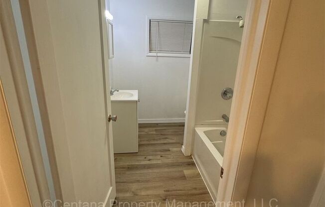 2 beds, 1 bath, $1,275, Unit Downstairs