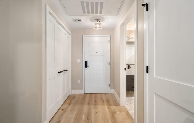 1 bed, 1 bath, 597 sqft, $2,650, Unit 416