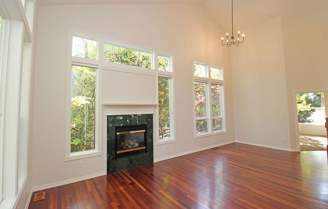Delightful Forest Hills 4 Bed/3 Bath Contemporary Home Backing to Greenspace!