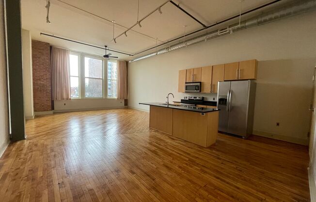 241 N GEORGE ST UNIT 209 YORK PA 17401 **CODO 241 LOFTS** 1 Bedroom