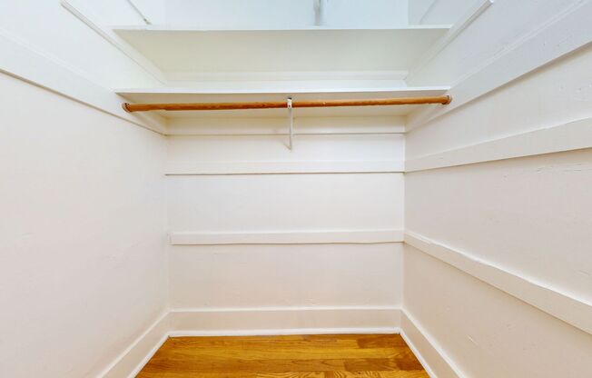 Studio, 1 bath, 373 sqft, $1,650, Unit 002