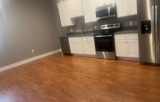 2 beds, 1 bath, 872 sqft, $1,495, Unit 313