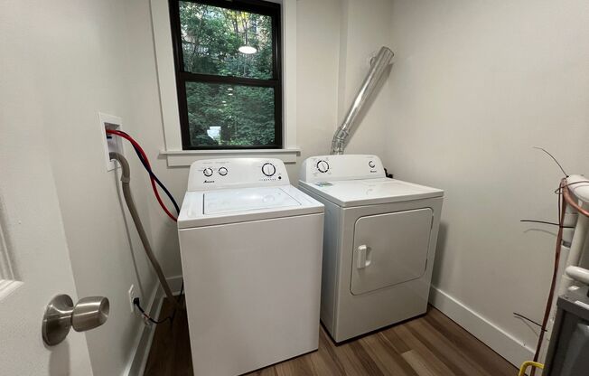 2 beds, 1 bath, 750 sqft, $2,139, Unit 5645 Hobart Street #3