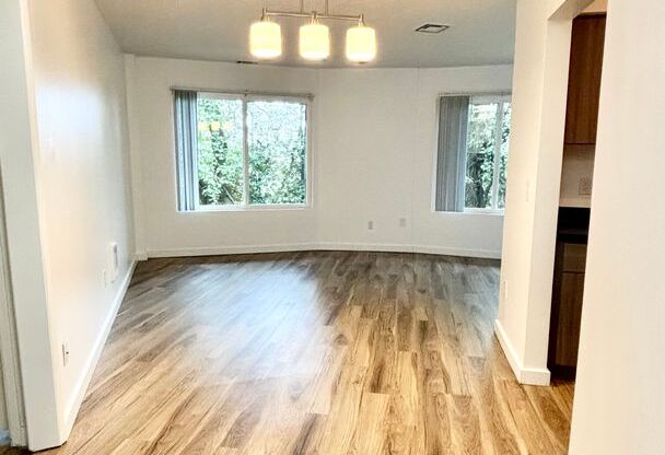 1 bed, 1 bath, 465 sqft, $1,325, Unit 111