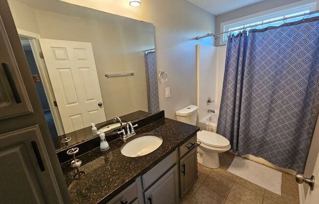 3 beds, 2.5 baths, 1,550 sqft, $1,825, Unit 3061