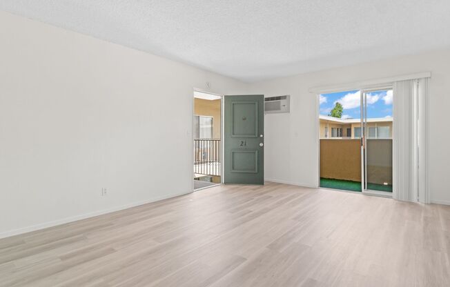 2 beds, 1 bath, 770 sqft, $2,095, Unit 21