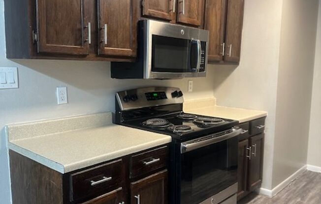 1 bed, 1 bath, 712 sqft, $629, Unit 339