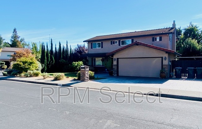 1757 BURBANK CT