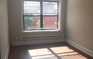 1023 W Argyle St 203