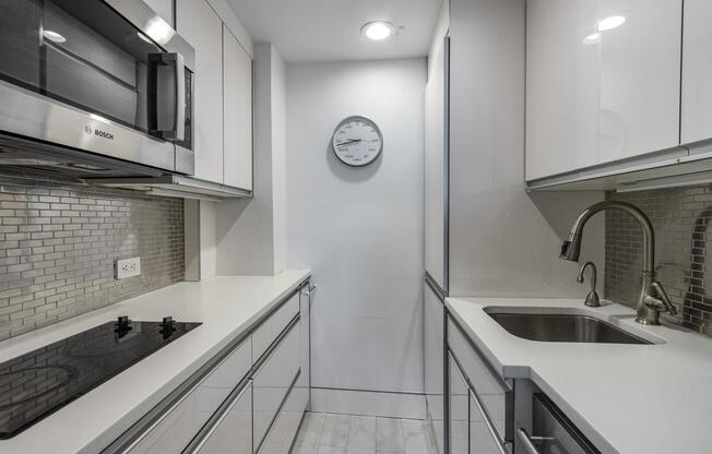 2 beds, 2 baths, 1,250 sqft, $15,000, Unit 2001