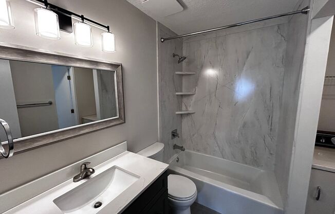 2 beds, 1.5 baths, $1,245, Unit Unit 32
