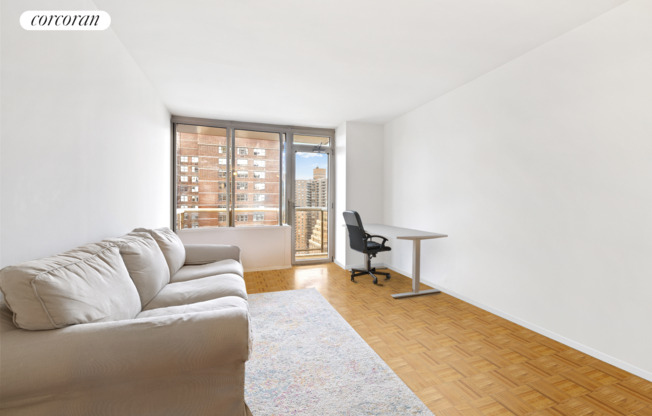 200 E 89 ST