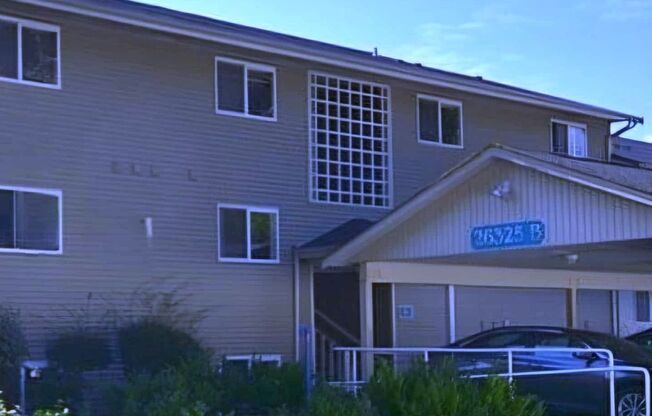 Elegant Accessible 3 Bedroom Home with Private Garden & Easy Waterfront Access