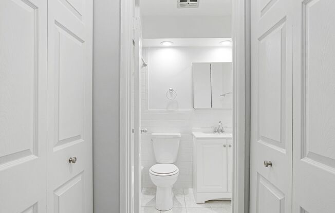 Studio, 1 bath, 295 sqft, $1,475, Unit 333