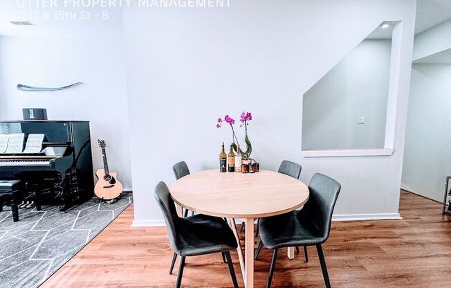 1232 N 15 ST