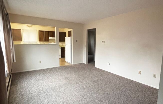 2 beds, 1 bath, $1,195, Unit 2