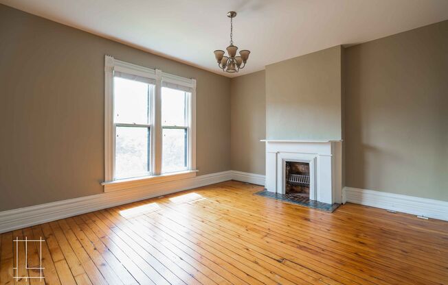 216 W. Hubbard Ave