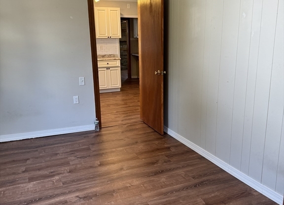 3 beds, 1 bath, $2,275, Unit 1