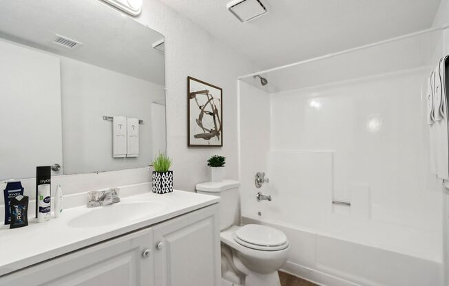 2 beds, 1 bath, 736 sqft, $1,149, Unit S118