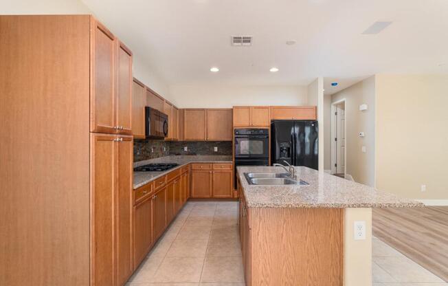 3 beds, 2 baths, 1,764 sqft, $2,100