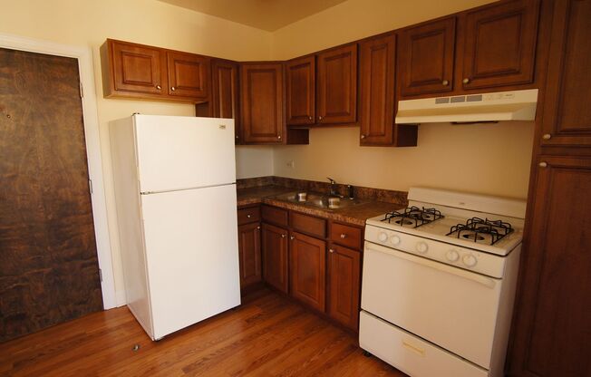 Studio, 1 bath, 347 sqft, $1,250, Unit 405