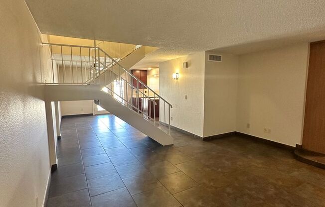 Stunning & Spacious 2 BR / 2.5 BA Townhome – Move-In Ready!