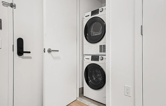 1 bed, 1 bath, $3,667, Unit 7H