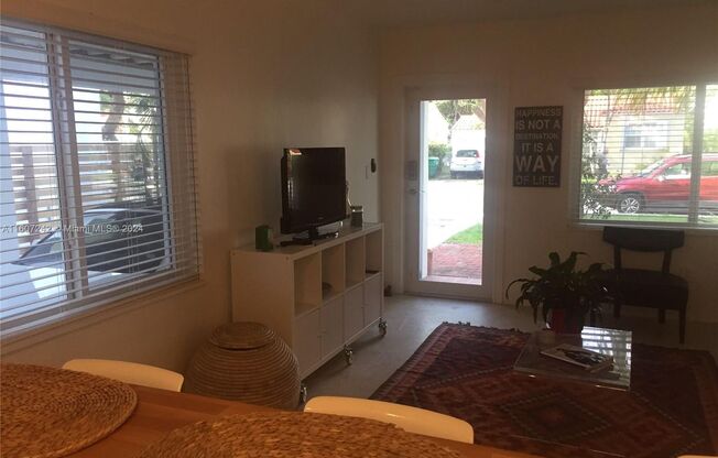 2 beds, 1 bath, $3,550, Unit # 0