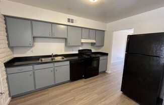 316-330 S. Hardy Dr.