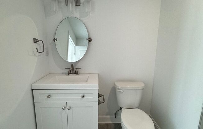 1 bed, 1 bath, 620 sqft, $1,250, Unit 215