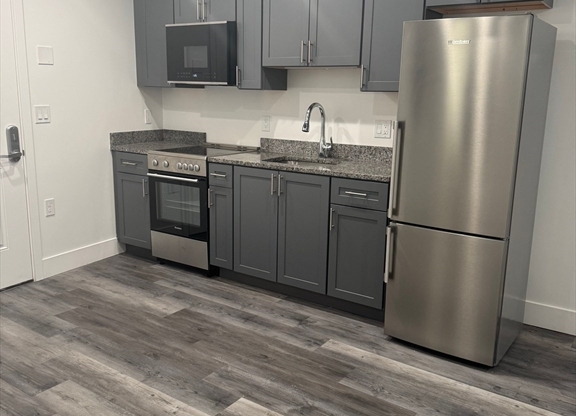 1 bed, 1 bath, $1,795, Unit 522