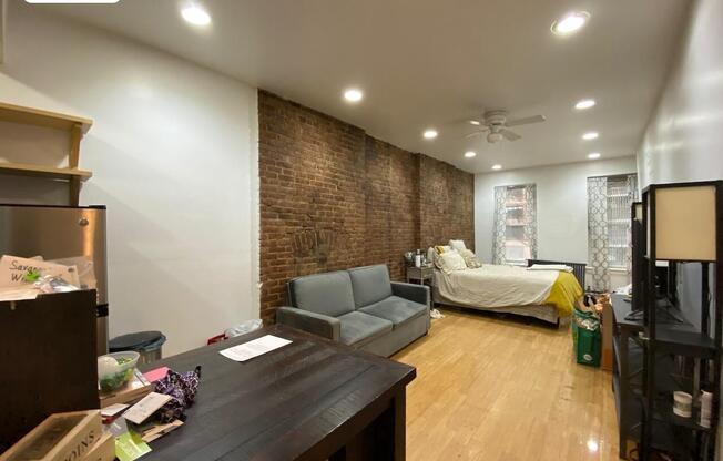 13 W 100 ST