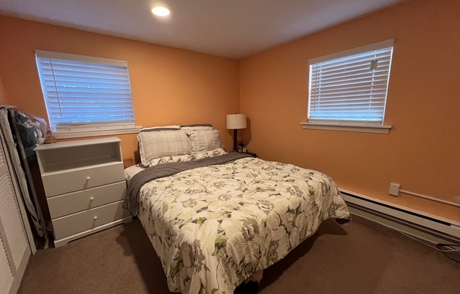 25 Greentree Ln