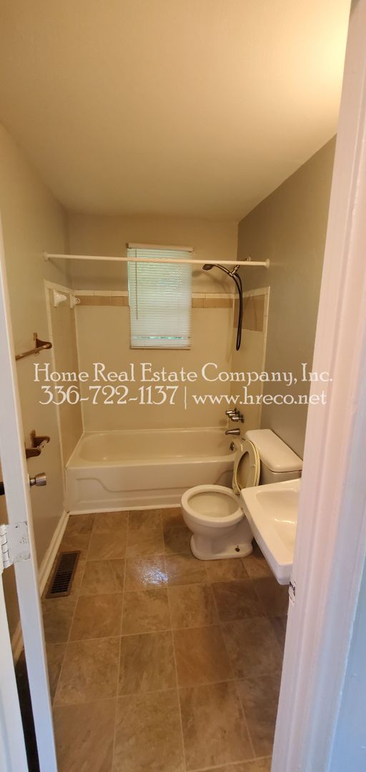 1226 E. Bethlehem Lane