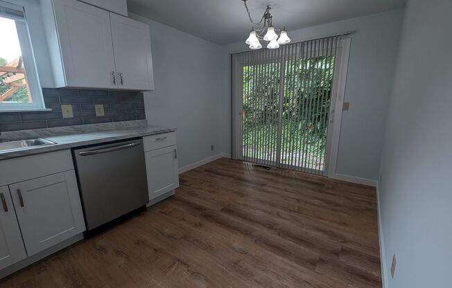 Renovated Cozy East Bremerton Rambler