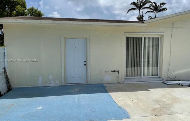 19720 Lenaire Dr