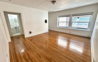 Studio, 1 bath, 430 sqft, $1,400, Unit 206