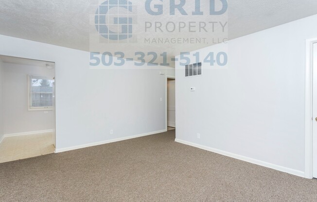 Charming 2 Bedroom Home Available in North Portland! -  University Park Neighborhood