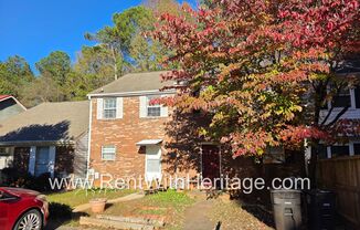 Amazing 2 bedroom, 1.5 bath townhome/ Great Roommate Floorplan / Great Location