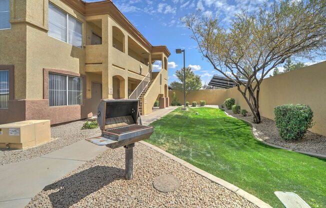 2 beds, 2 baths, 1,083 sqft, $2,000, Unit 2041