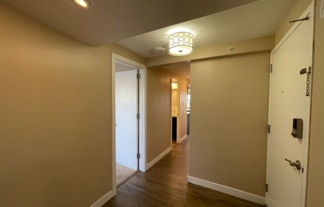 4 beds, 2 baths, 2,200 sqft, $4,500, Unit 1401