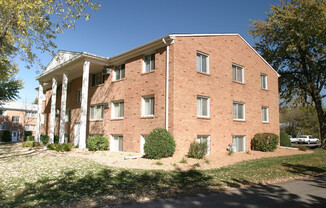 Colonial Terrace Apartments