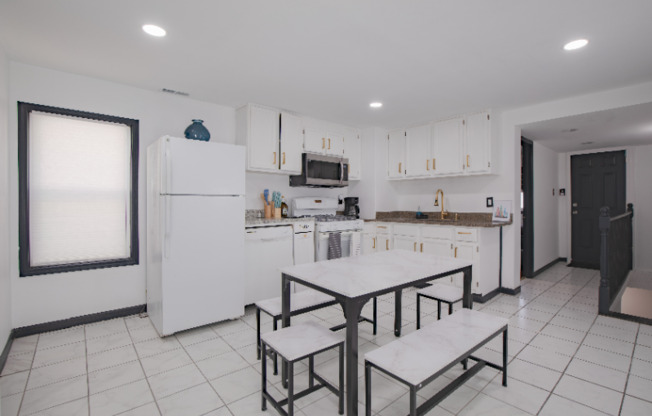 3009 S FARRELL