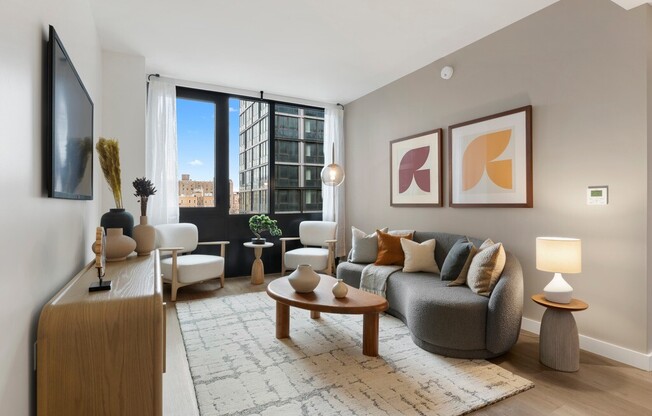 2 beds, 1.5 baths, $3,850, Unit 710N