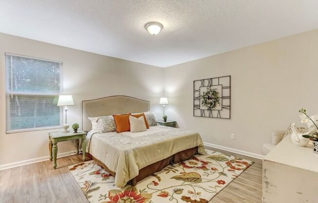 3 beds, 2 baths, 1,456 sqft, $1,999, Unit 5480